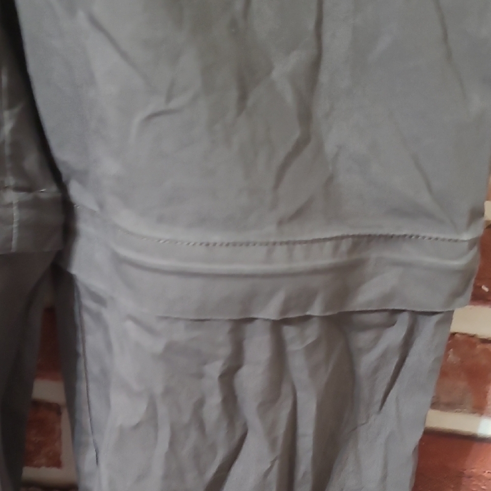 Eddie Bauer Women's Dark Gray Convertible Outdoor Cargo Pants - Picture 7 of 7